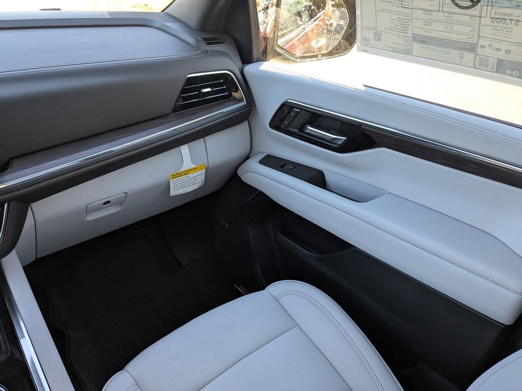 New 2025 Chevrolet Suburban Premier image 20