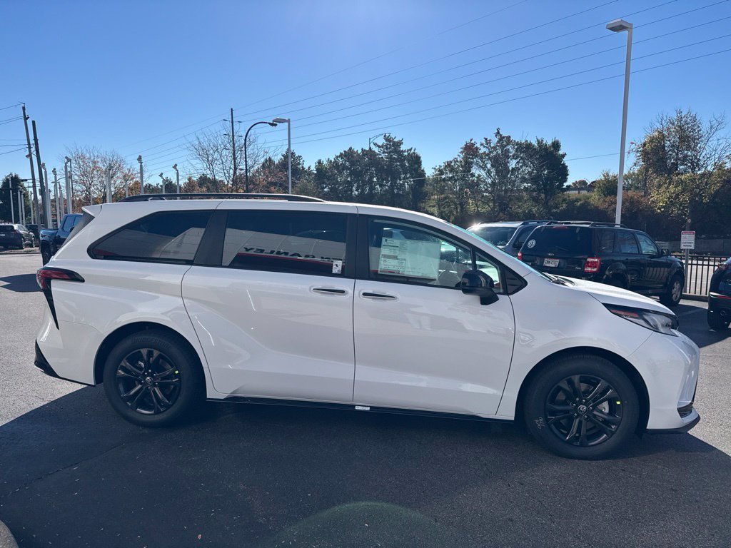 New 2026 Toyota Sienna XSE AWD/4WD image 6
