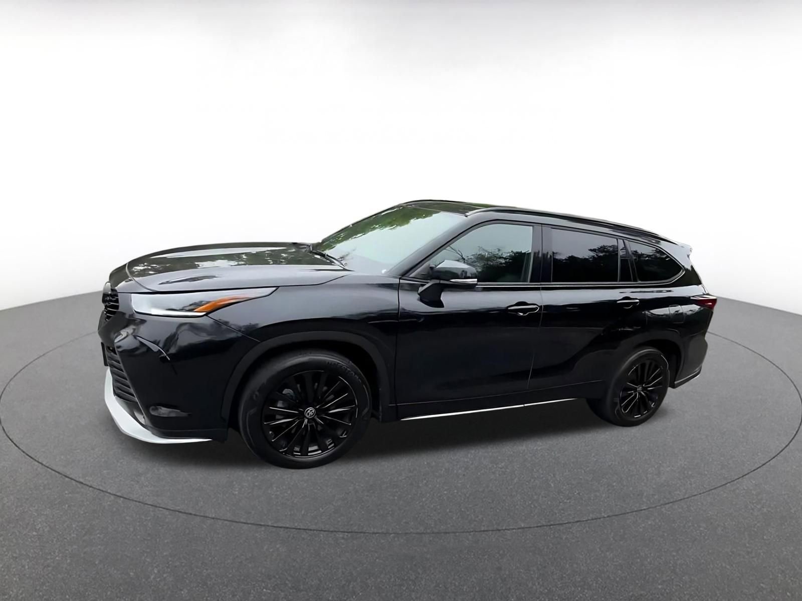 Used 2025 Toyota Highlander XSE AWD/4WD image 8