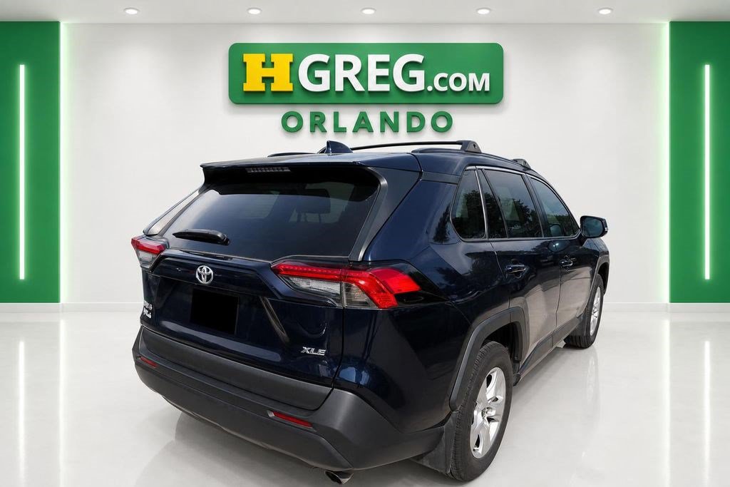Used 2021 Toyota RAV4 XLE FWD image 6