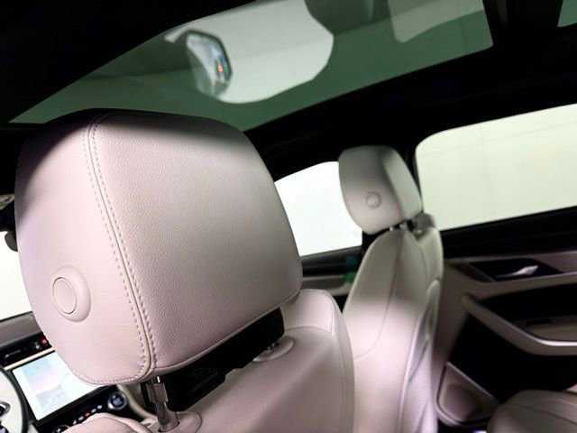 New 2026 Jaguar F-PACE R-Dynamic S image 28