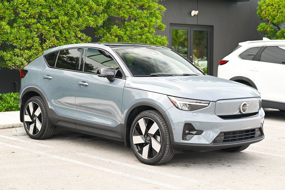 Used 2023 Volvo C40 P8 Recharge Ultimate AWD/4WD image 3
