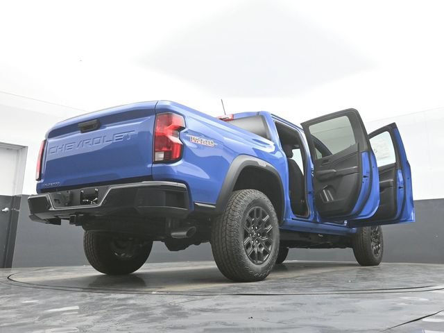 Used 2025 Chevrolet Colorado Trail Boss AWD/4WD image 49