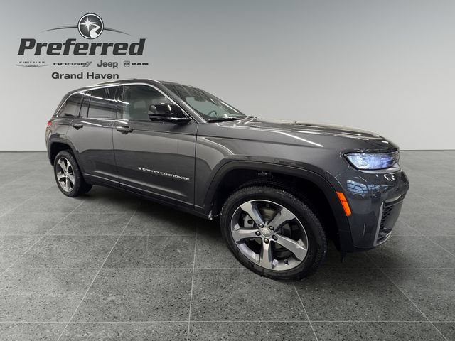New 2026 Jeep Grand Cherokee Limited w/ Trailer Tow Package AWD/4WD image 9