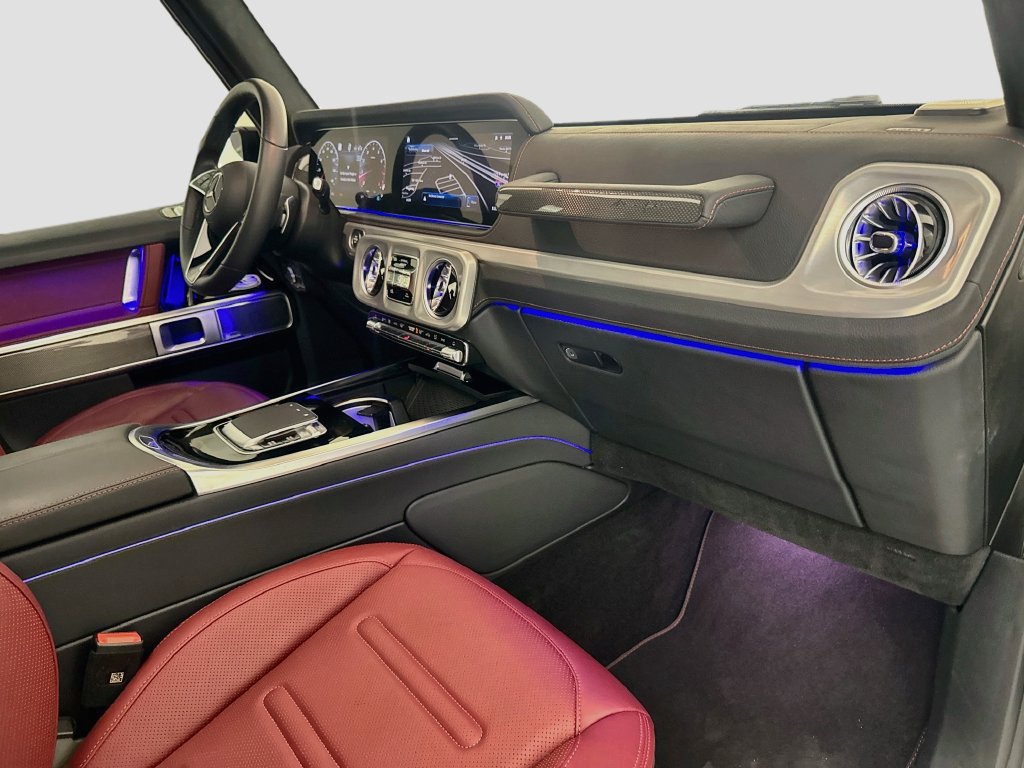 Used 2025 Mercedes-Benz G 550 image 31