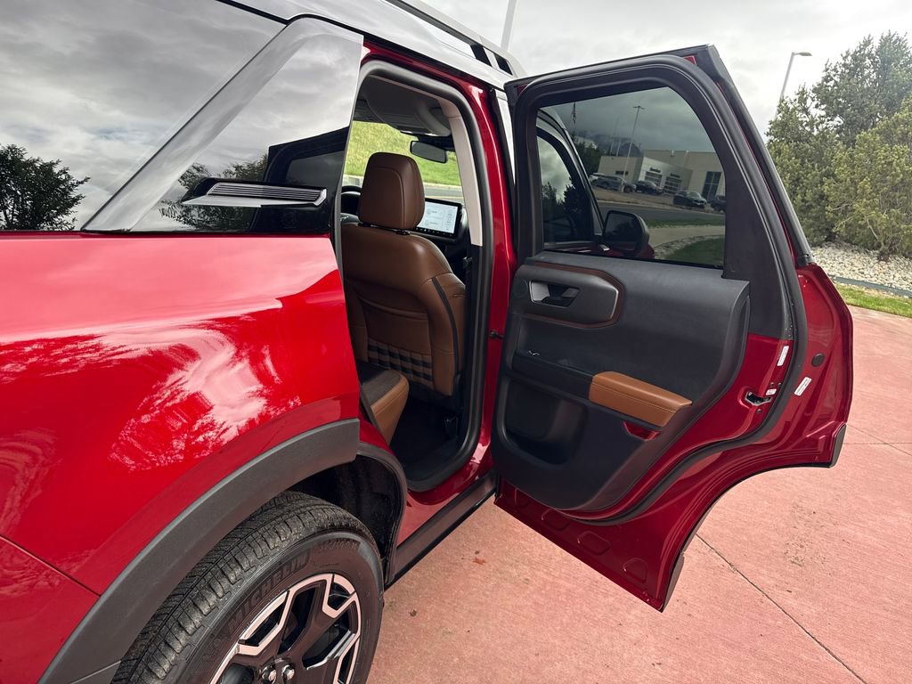 Certified 2025 Ford Bronco Sport Outer Banks w/ Outer Banks Tech Package+ AWD/4WD image 26