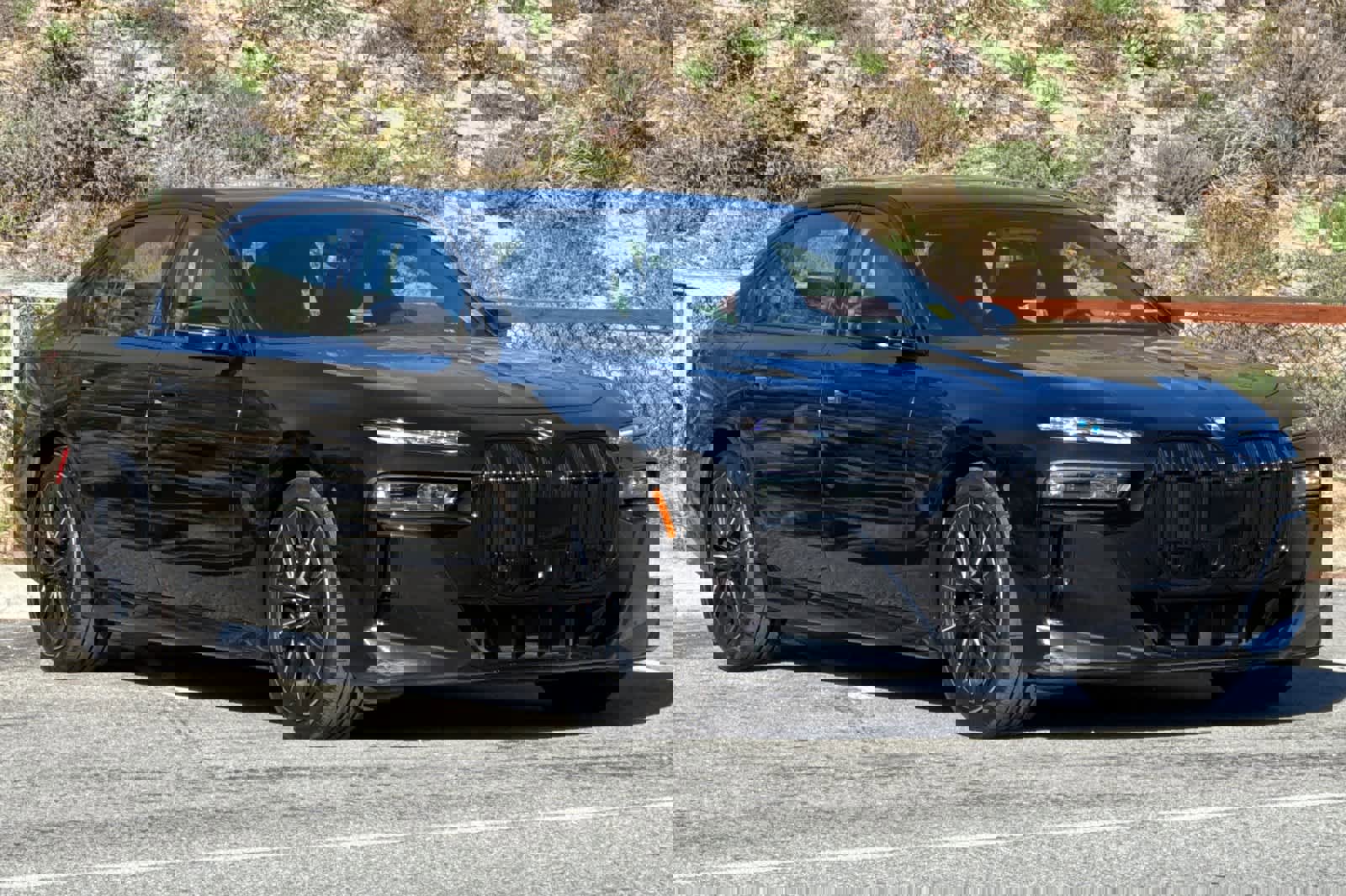 Certified 2023 BMW 760i xDrive w/ Executive Package image 5