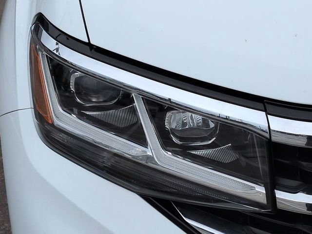 Used 2022 Volkswagen Atlas Cross Sport SE w/ Black Wheel Package FWD image 10