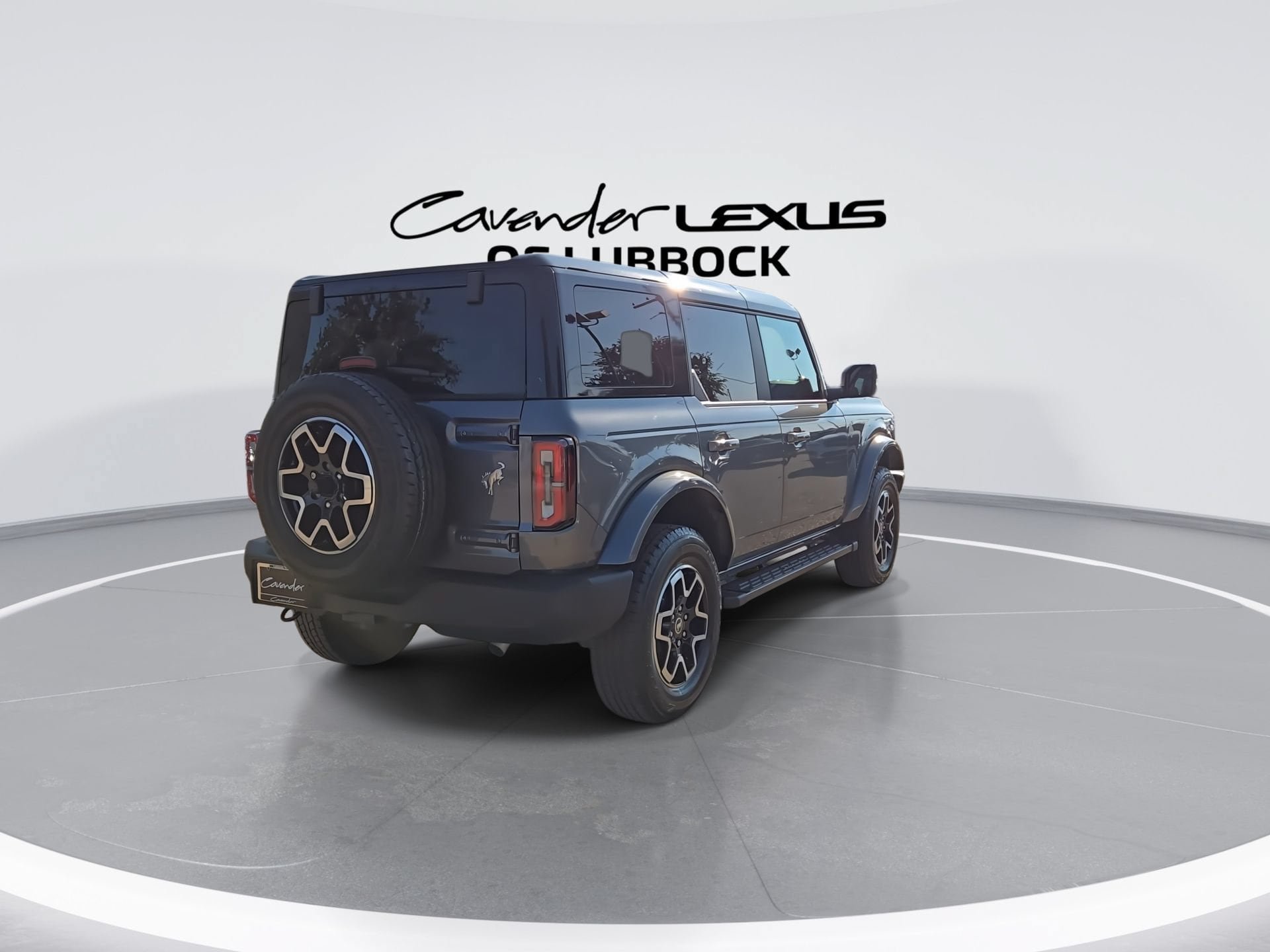 Used 2024 Ford Bronco Outer Banks AWD/4WD image 8