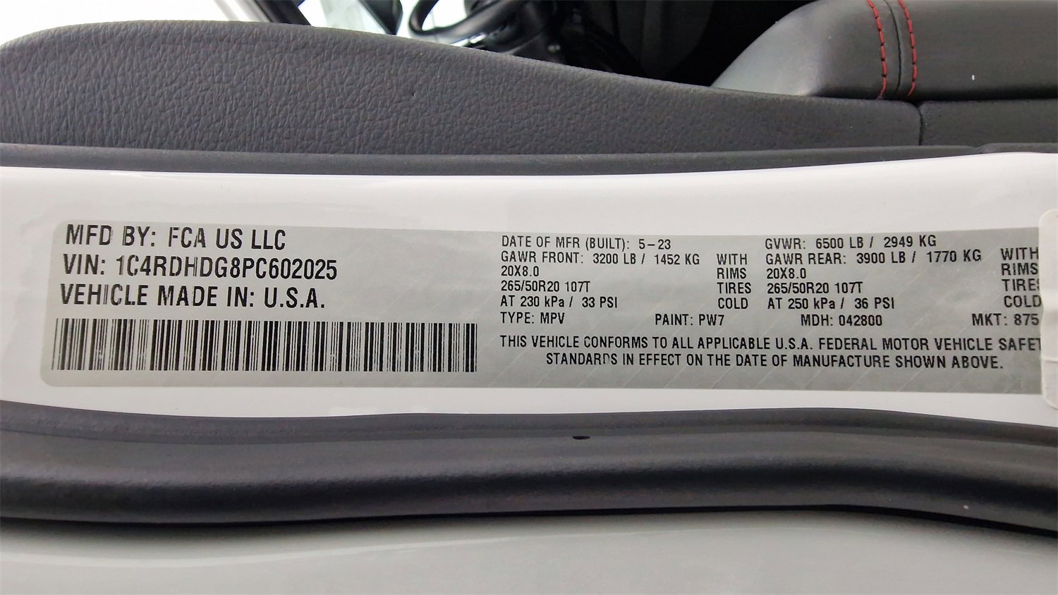 Used 2023 Dodge Durango GT image 11