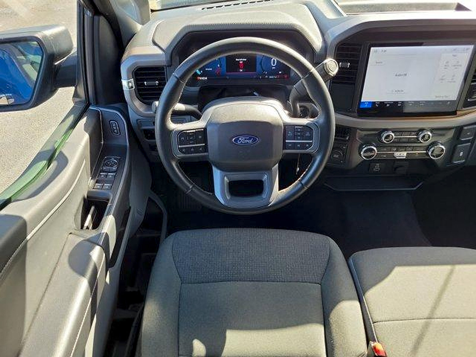 Used 2025 Ford F150 XLT w/ Equipment Group 301A Standard AWD/4WD image 16
