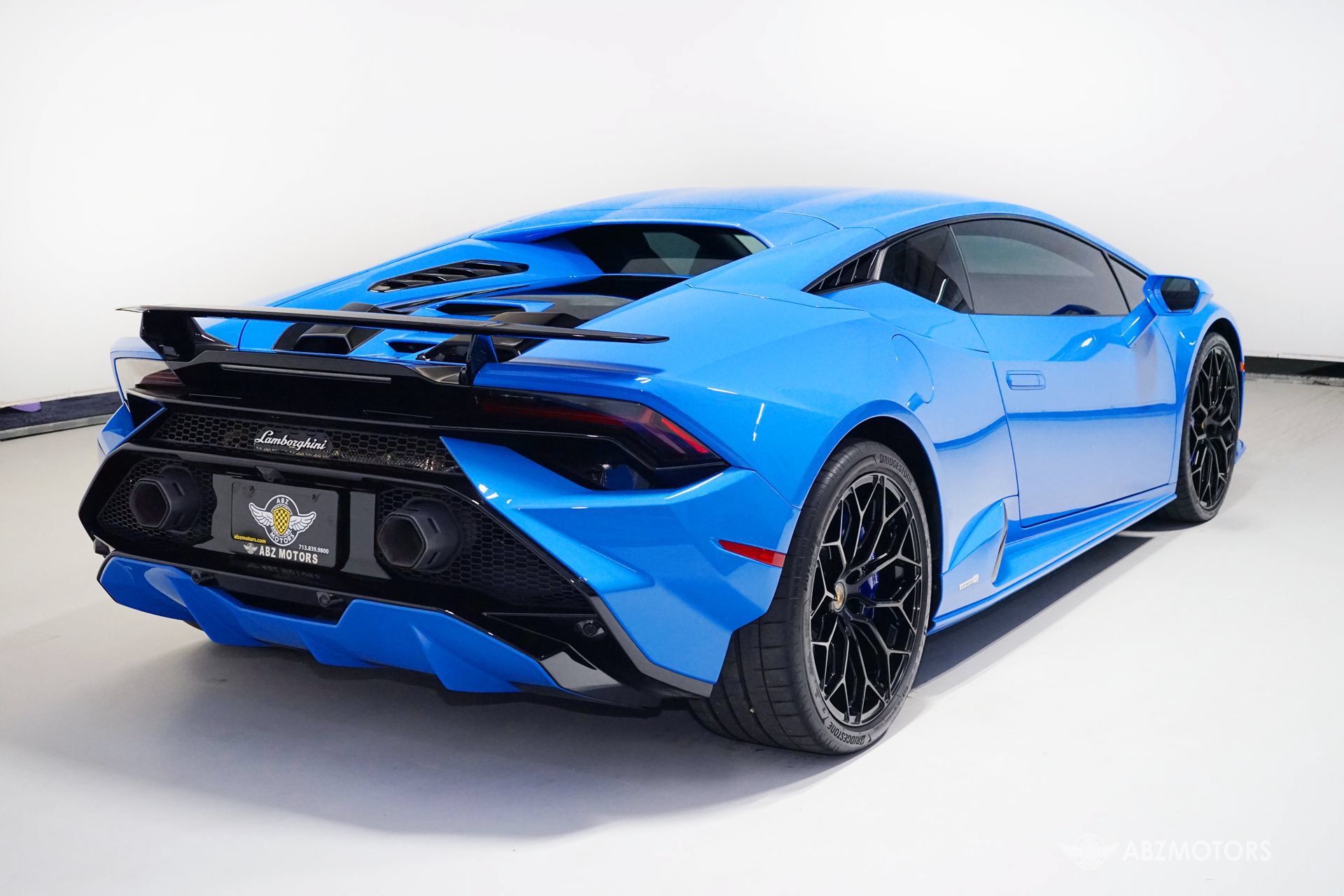 Used 2024 Lamborghini Huracan Tecnica RWD image 6
