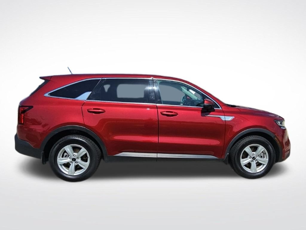 Used 2022 Kia Sorento LX FWD image 9
