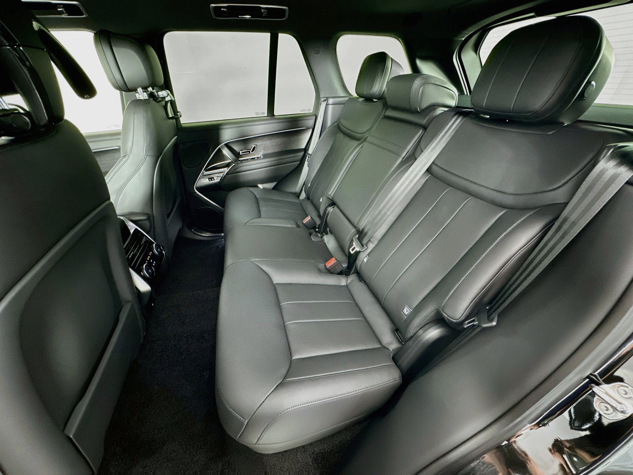 New 2027 Land Rover Range Rover SE AWD/4WD image 22
