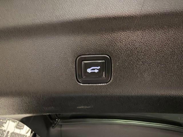 Used 2023 Chevrolet Tahoe High Country w/ LPO, Illumination Package AWD/4WD image 26