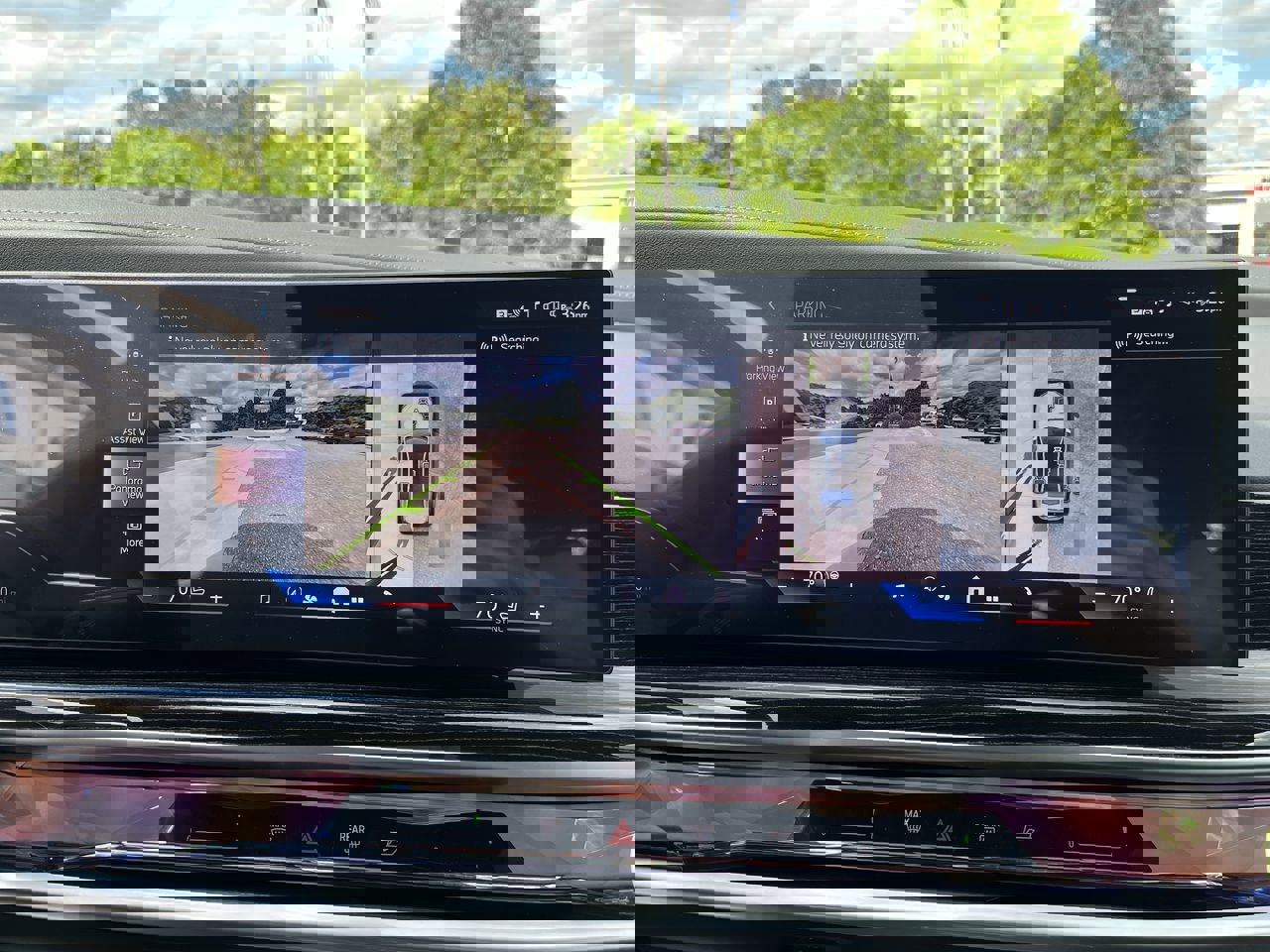 Used 2025 BMW i7 eDrive50 w/ M Sport Package image 25