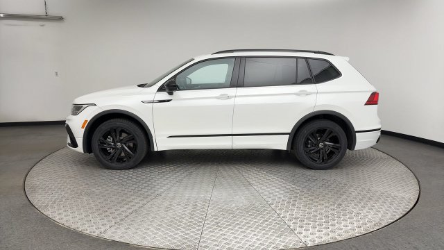 Used 2023 Volkswagen Tiguan SE R-Line AWD/4WD image 5