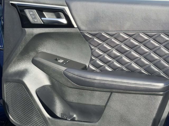 Used 2024 Mitsubishi Outlander SEL Black Edition image 16