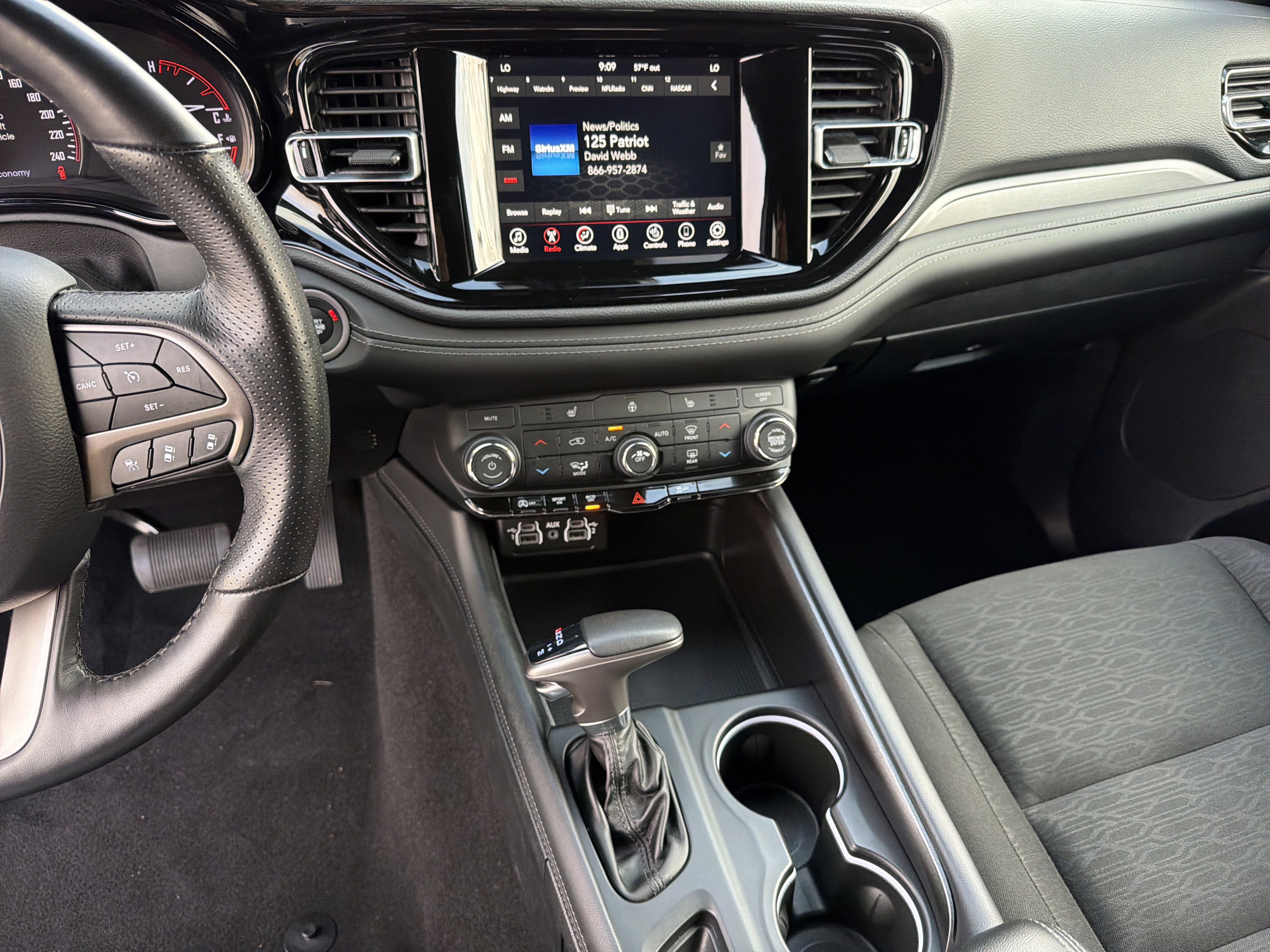 Used 2024 Dodge Durango SXT image 30