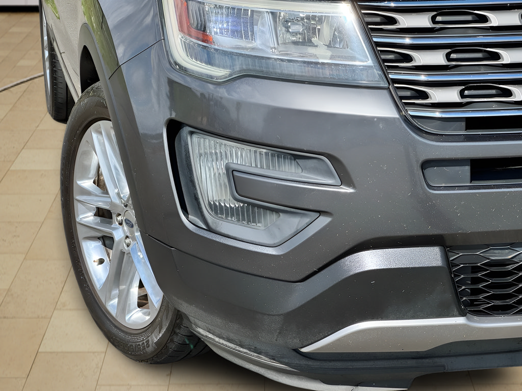 Used 2016 Ford Explorer XLT w/ Equipment Group 201A FWD image 41