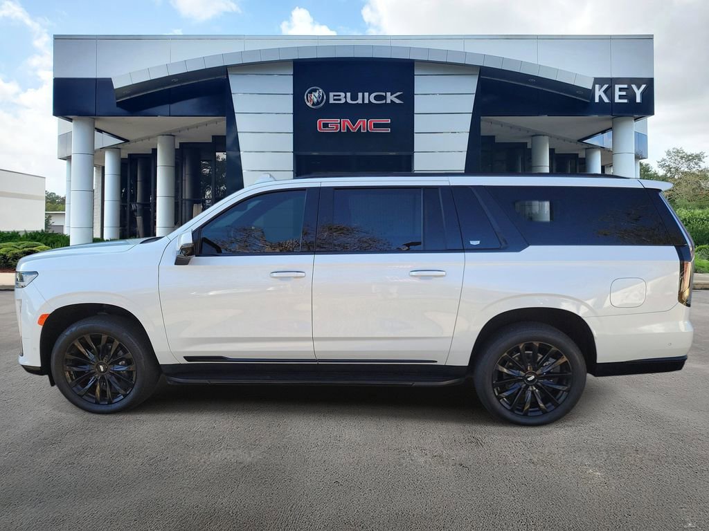 Used 2024 Cadillac Escalade ESV Premium Luxury AWD/4WD image 4