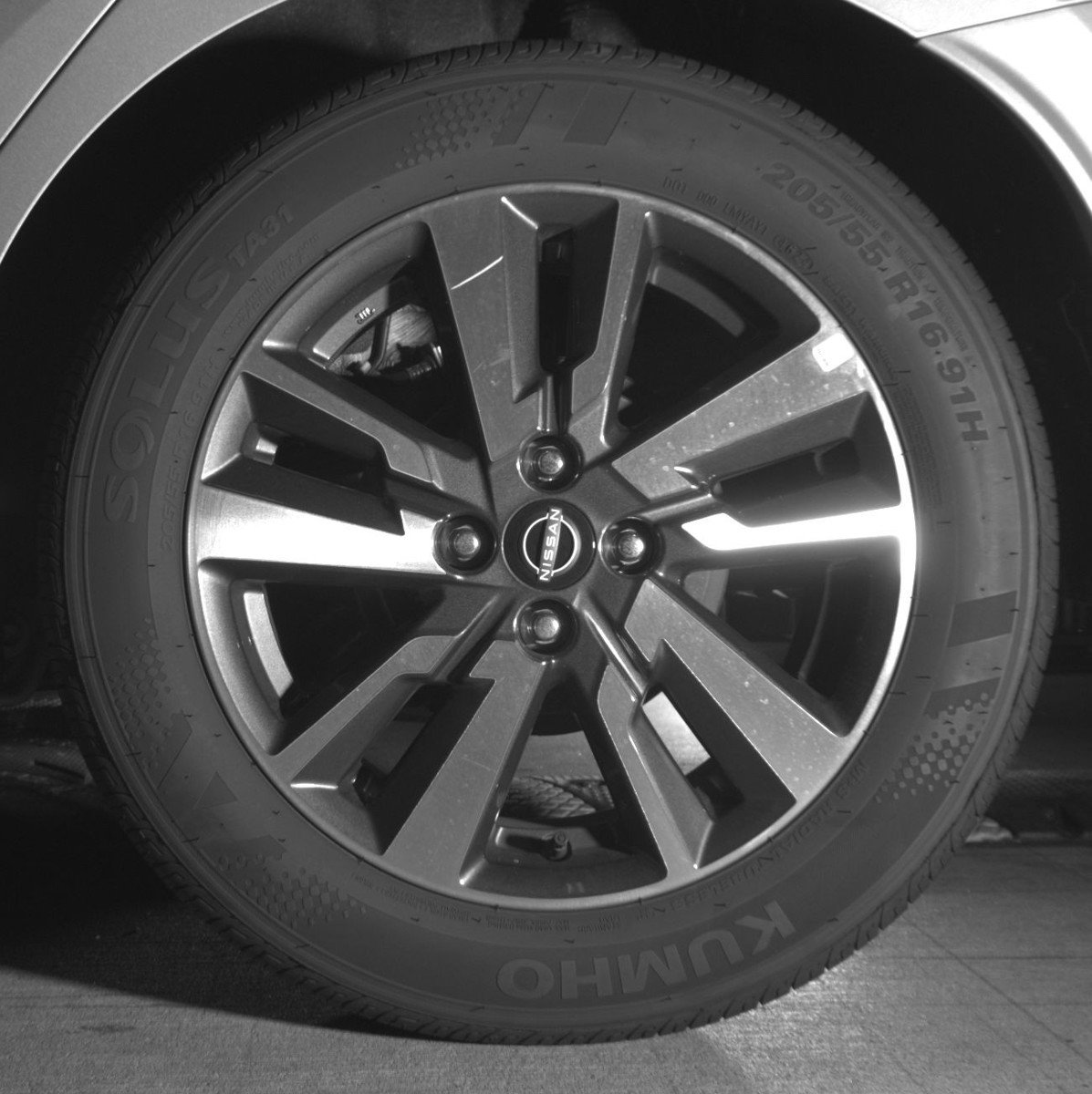 Used 2025 Nissan Versa SV image 13