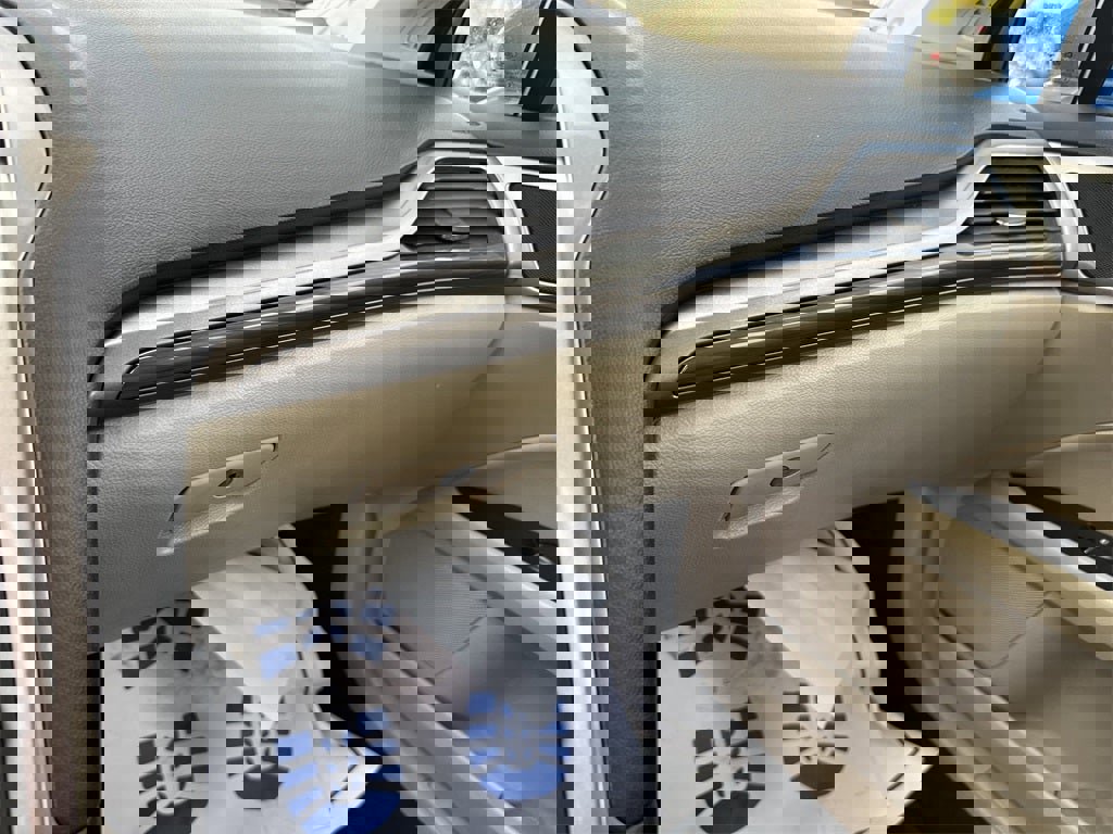 Used 2019 Ford Fusion SEL image 46