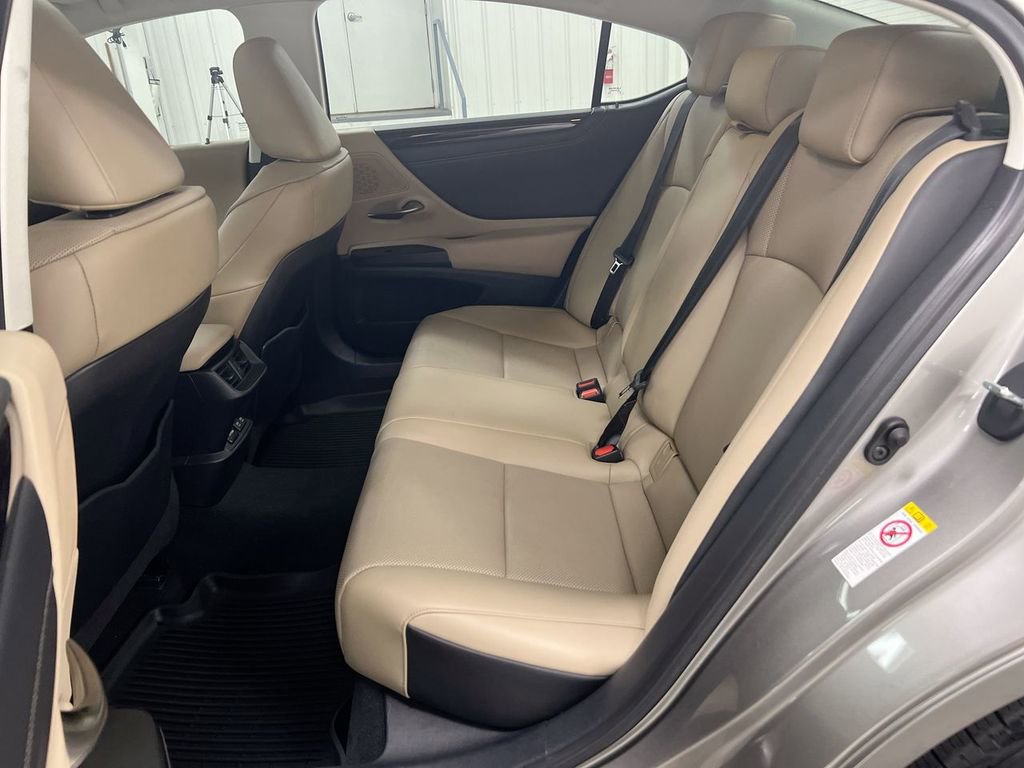 Used 2019 Lexus ES 350 w/ Premium Package FWD image 23