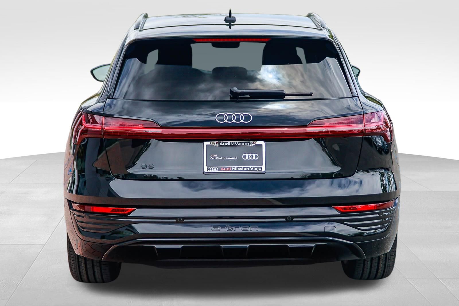 Used 2024 Audi Q8 e-tron Premium Plus AWD/4WD image 6
