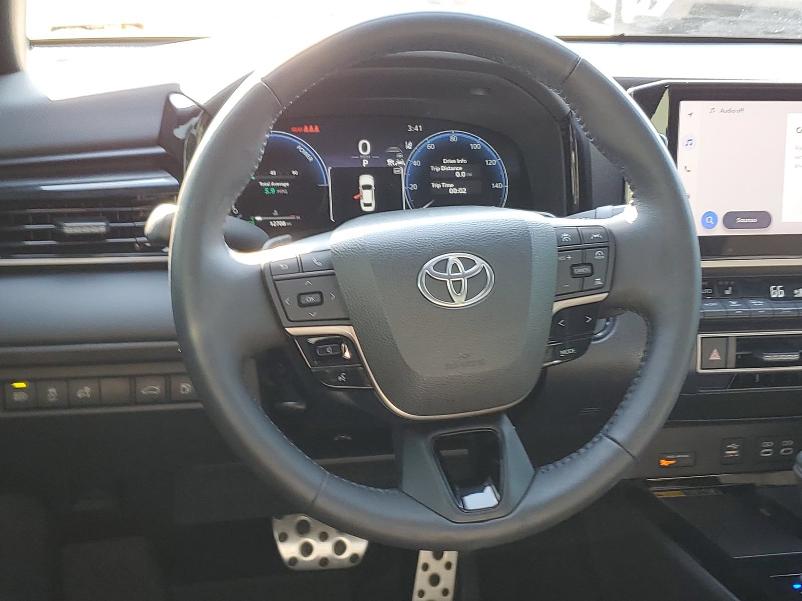 Used 2025 Toyota Camry XSE FWD image 12