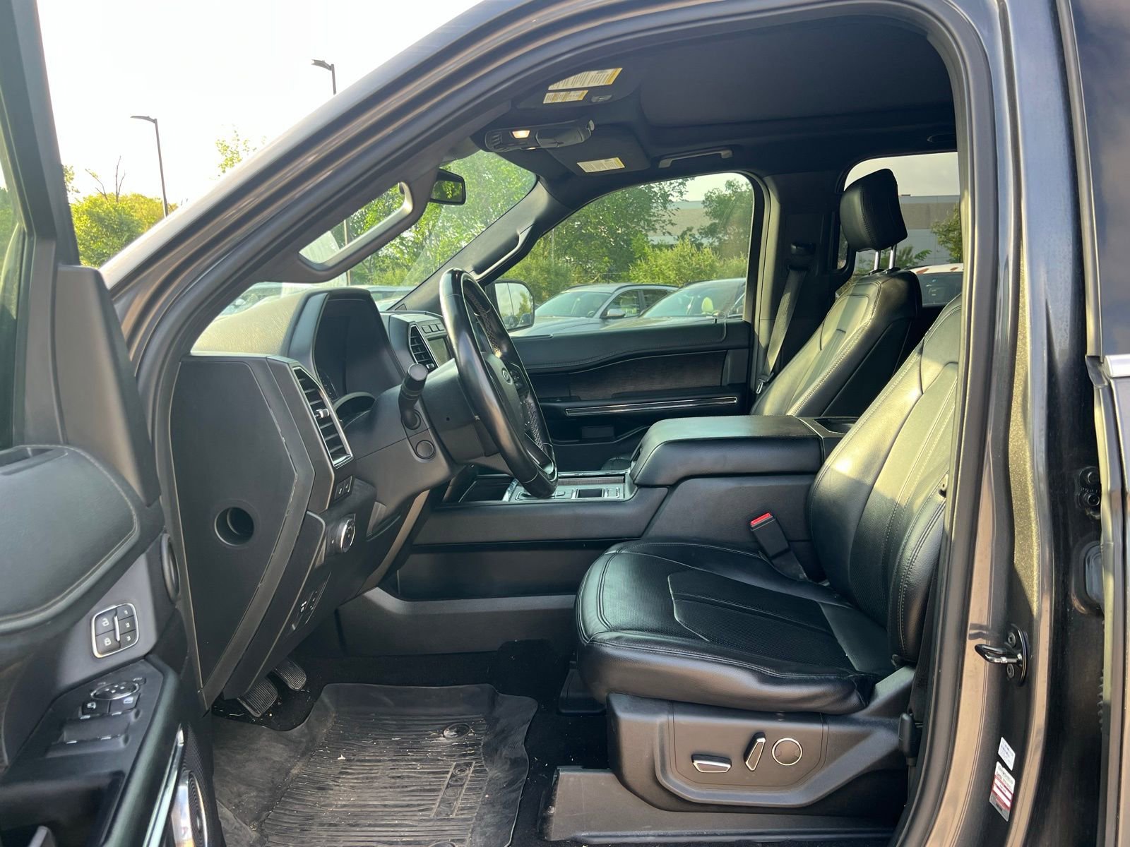 Used 2018 Ford Expedition Limited w/ Equipment Group 301A image 26