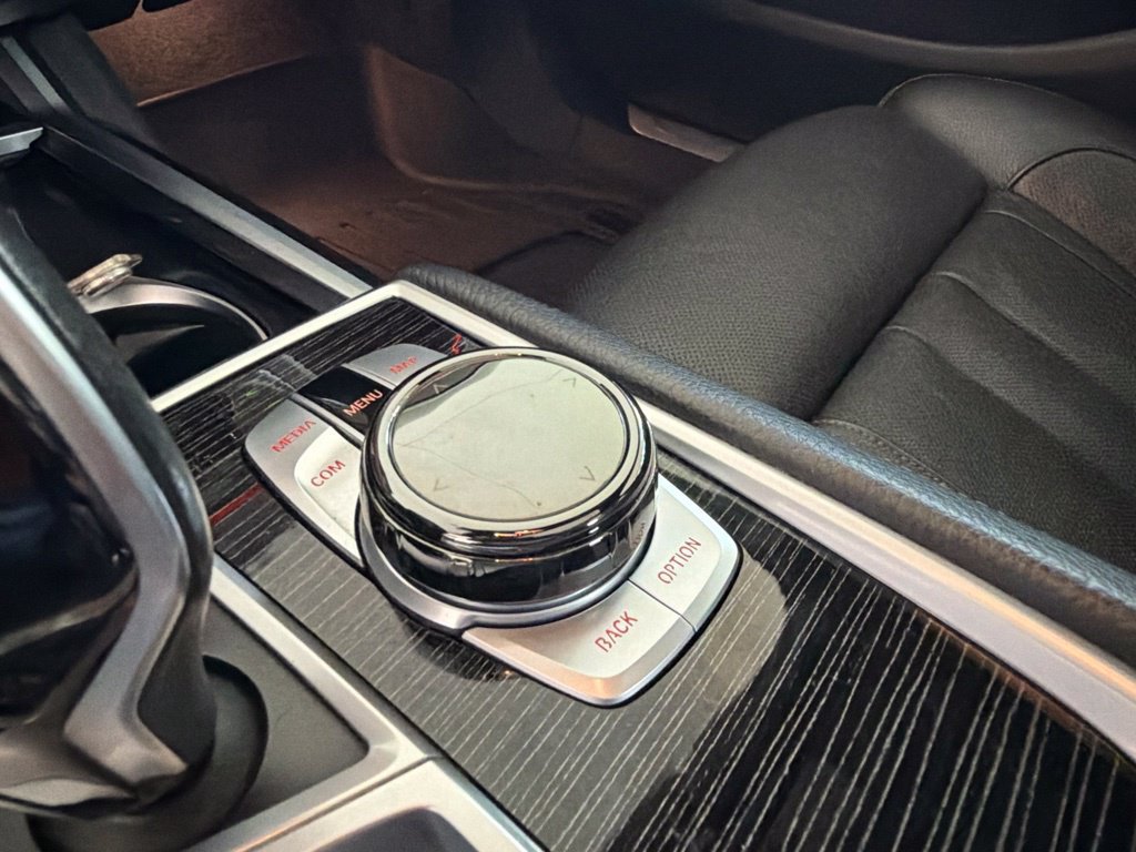 Used 2019 BMW 740i xDrive w/ Executive Package AWD/4WD image 53