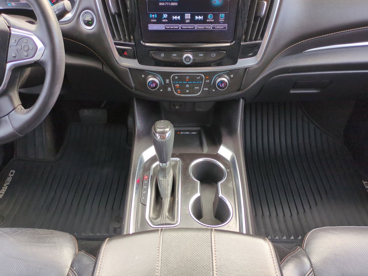 Used 2018 Chevrolet Traverse Premier FWD image 19
