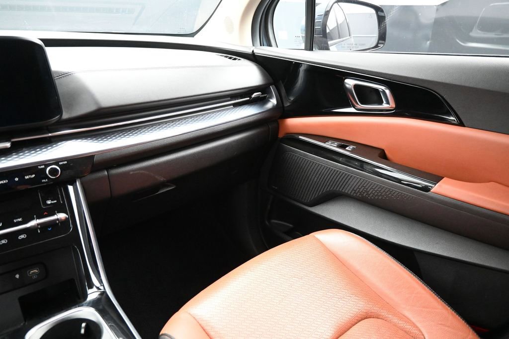 Used 2024 Kia Carnival SX Prestige FWD image 14