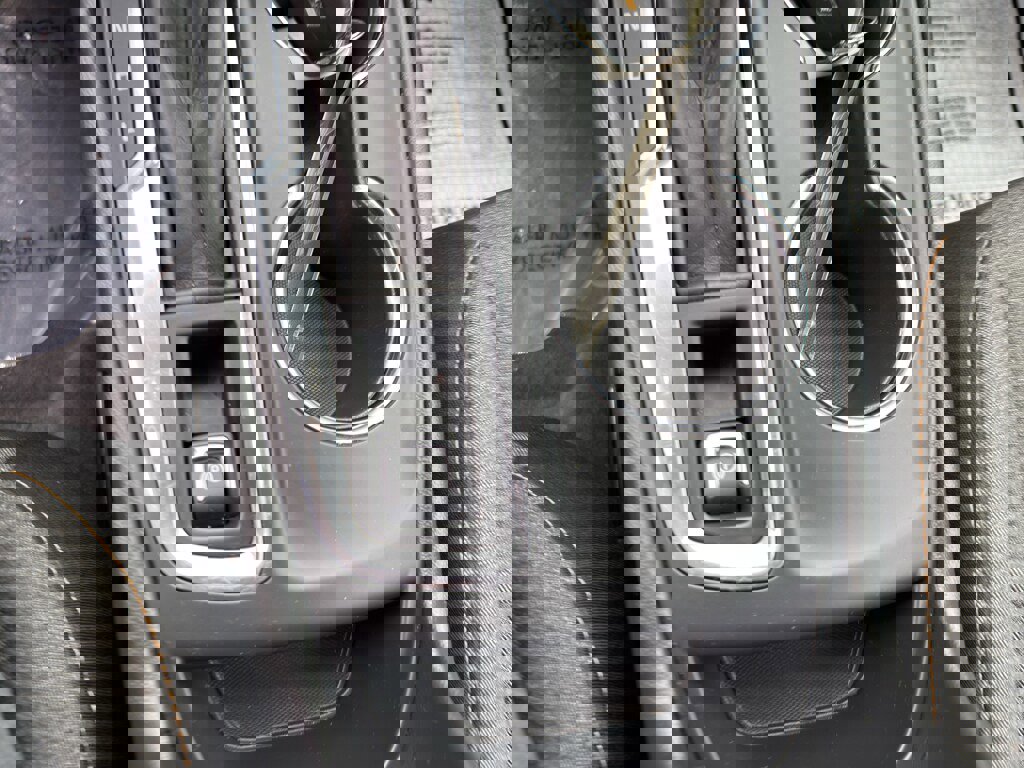 Used 2024 Chevrolet Equinox LT image 15