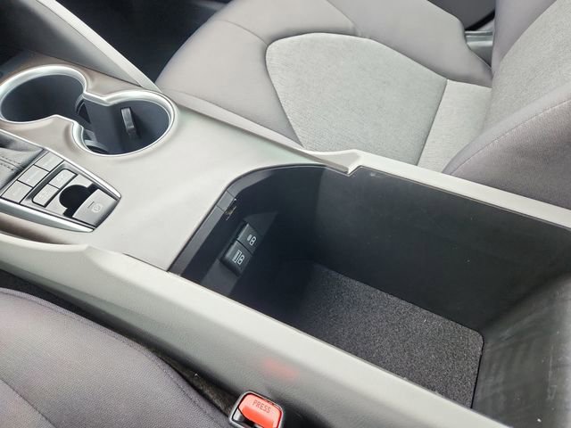 Used 2022 Toyota Camry LE image 42