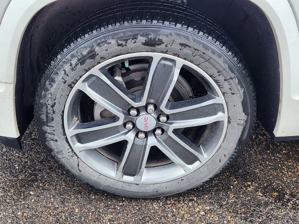 Used 2019 GMC Acadia Denali w/ Technology Package AWD/4WD image 9