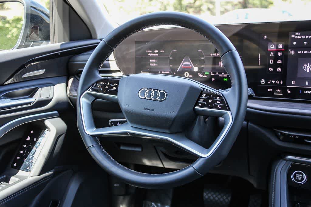 Used 2025 Audi Q5 Premium Plus w/ Premium Plus AWD/4WD image 16