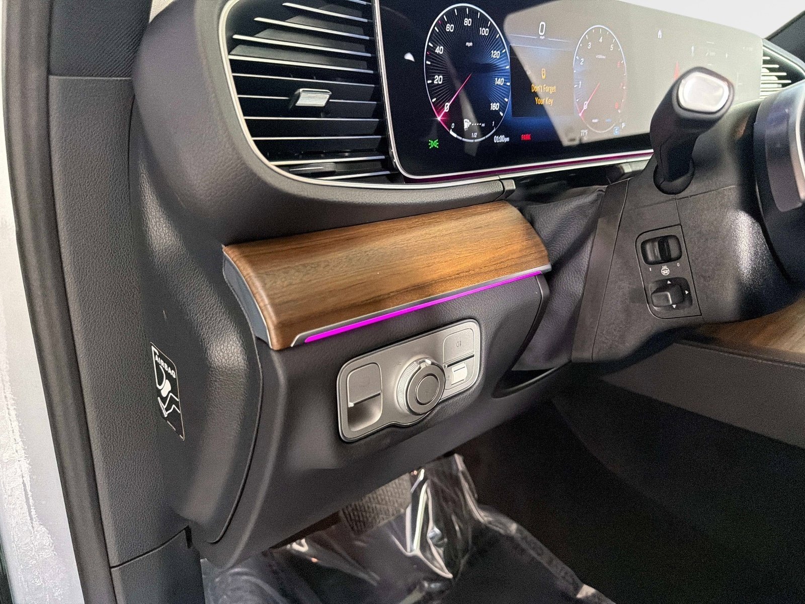 Used 2025 Mercedes-Benz GLE 450 4MATIC w/ Winter Package image 42