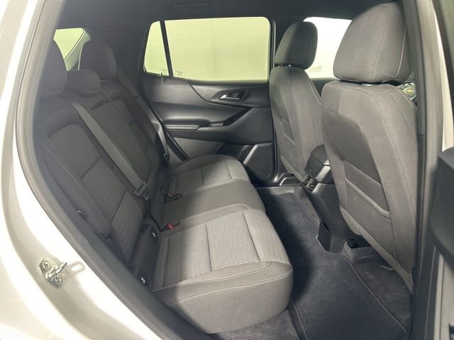 Used 2025 Chevrolet Equinox LT AWD/4WD image 16
