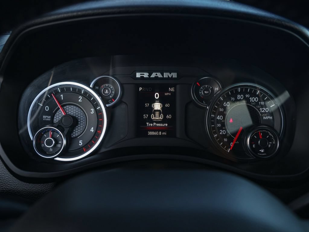 Used 2024 RAM 2500 Big Horn AWD/4WD image 28