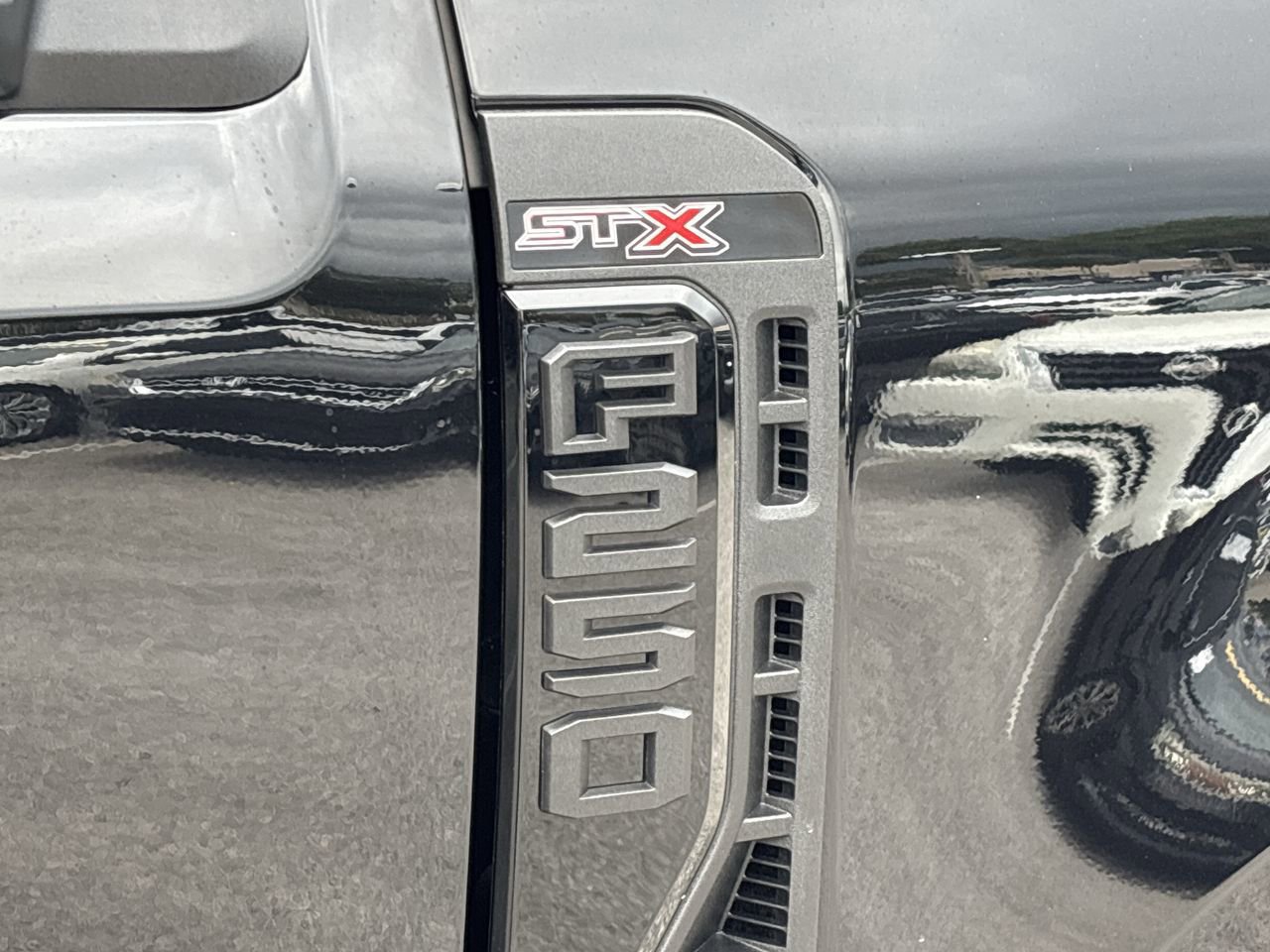 Used 2025 Ford F250 XL w/ STX Appearance Package AWD/4WD image 8