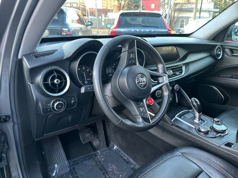 Used 2018 Alfa Romeo Stelvio AWD image 63