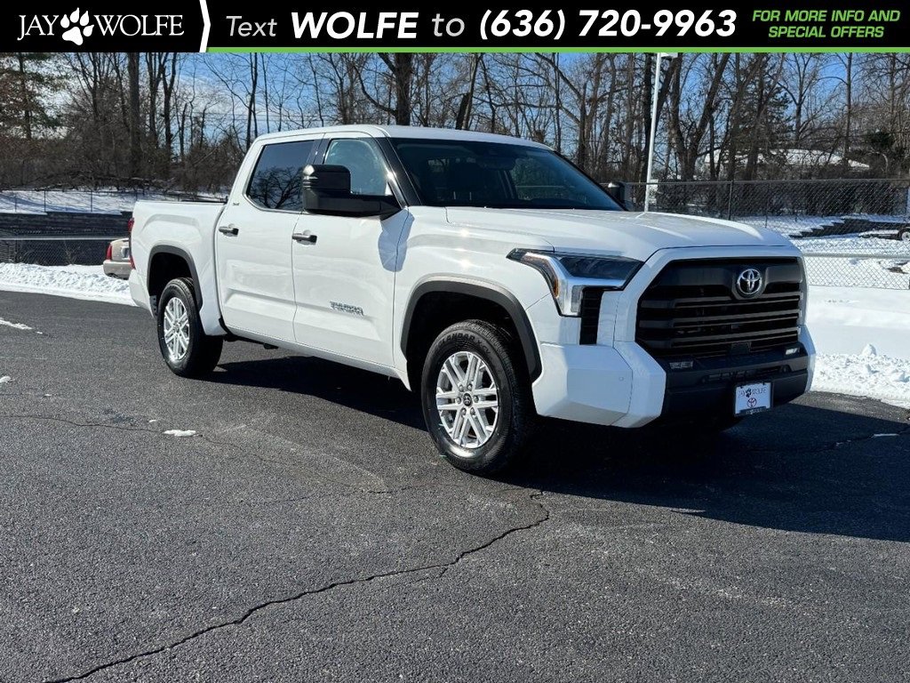 Used 2022 Toyota Tundra SR5 w/ SR5 Convenience Package image 1