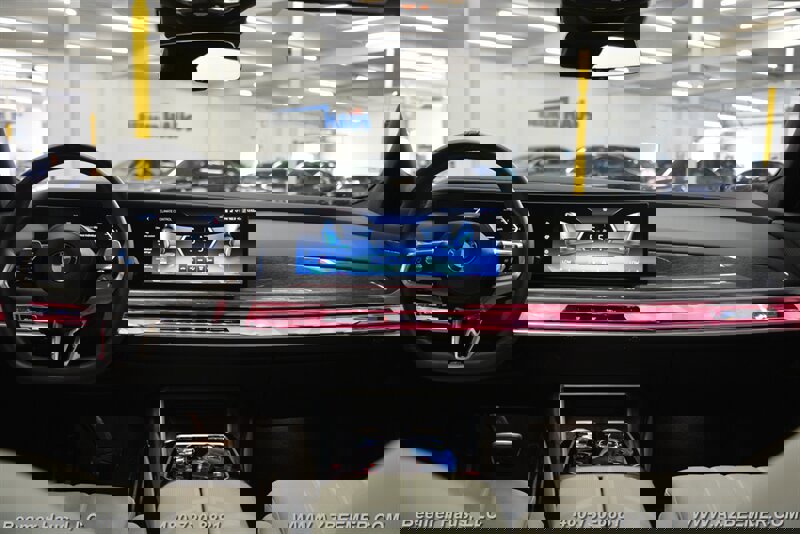 Used 2023 BMW 740i w/ Parking Assistance Package RWD image 26