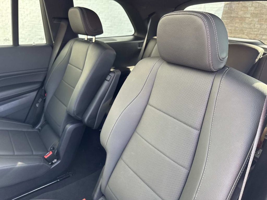 Used 2025 Mercedes-Benz GLS 450 4MATIC image 15