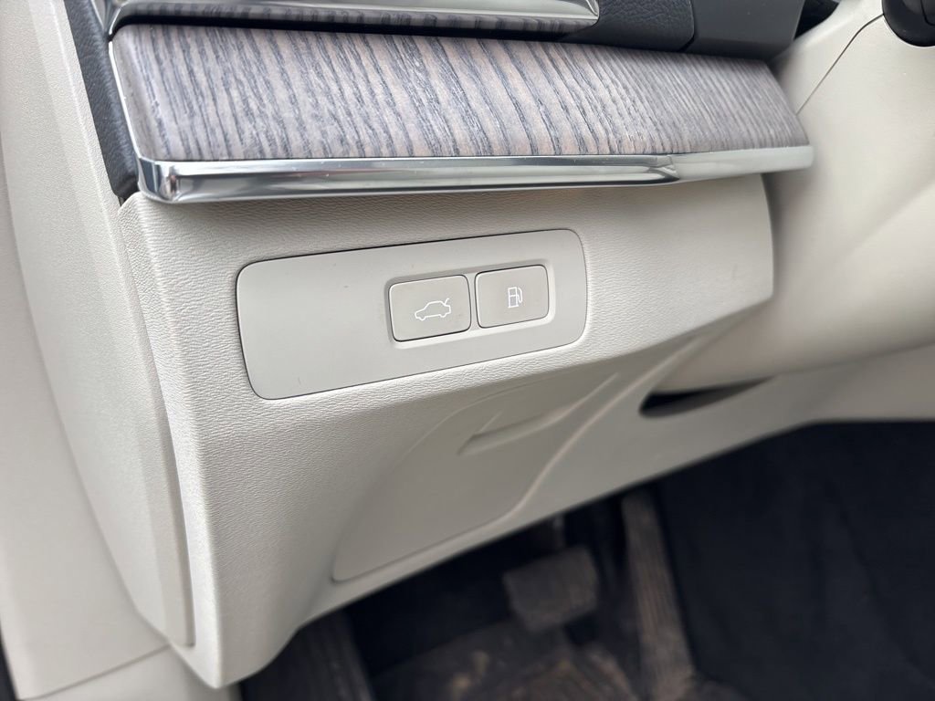 Used 2023 Volvo XC90 T8 Ultimate image 19