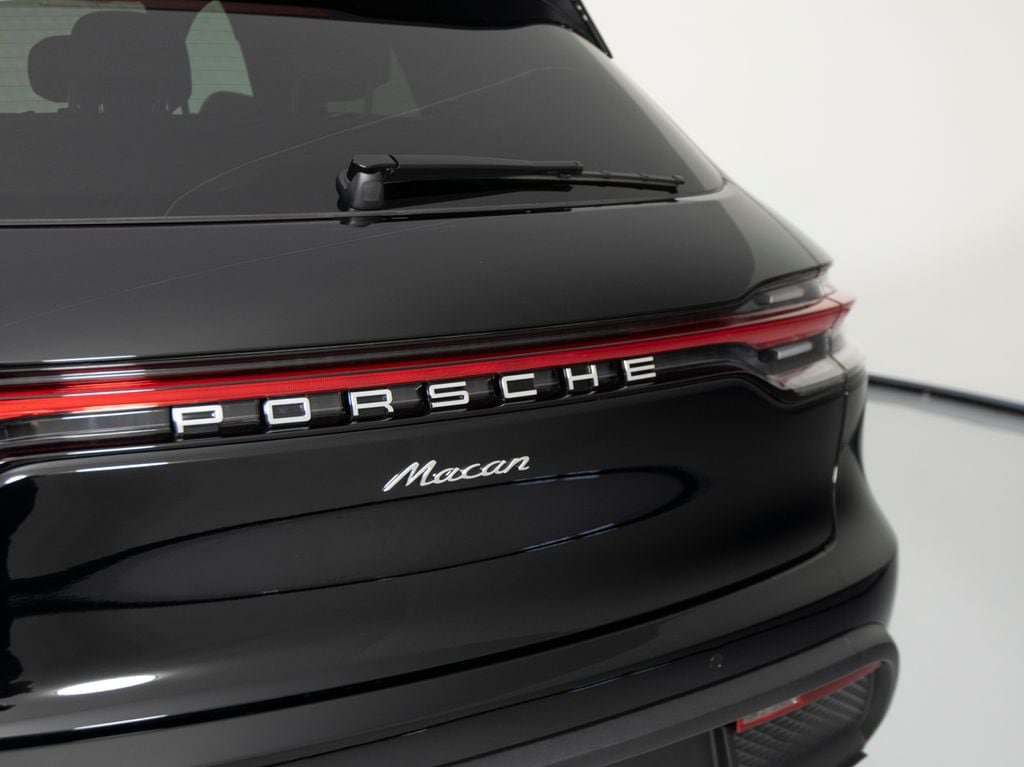New 2026 Porsche Macan AWD/4WD image 38