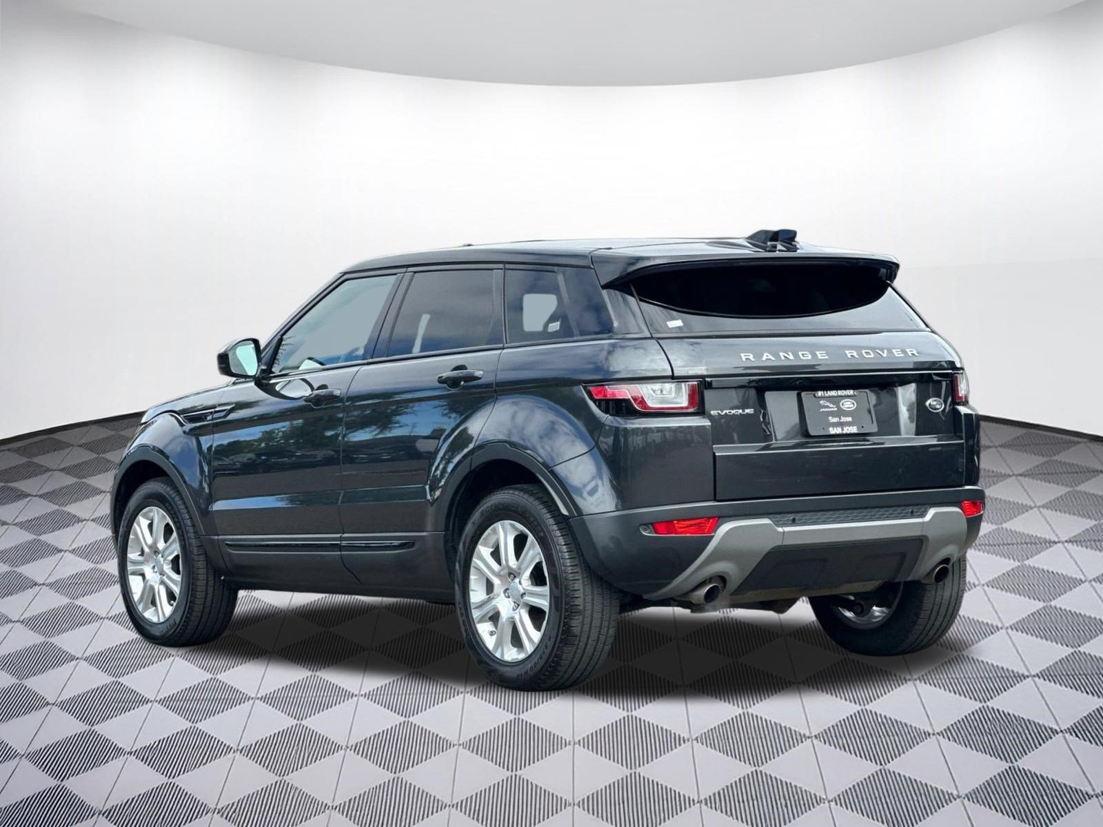 Used 2017 Land Rover Range Rover Evoque SE Premium AWD/4WD image 3