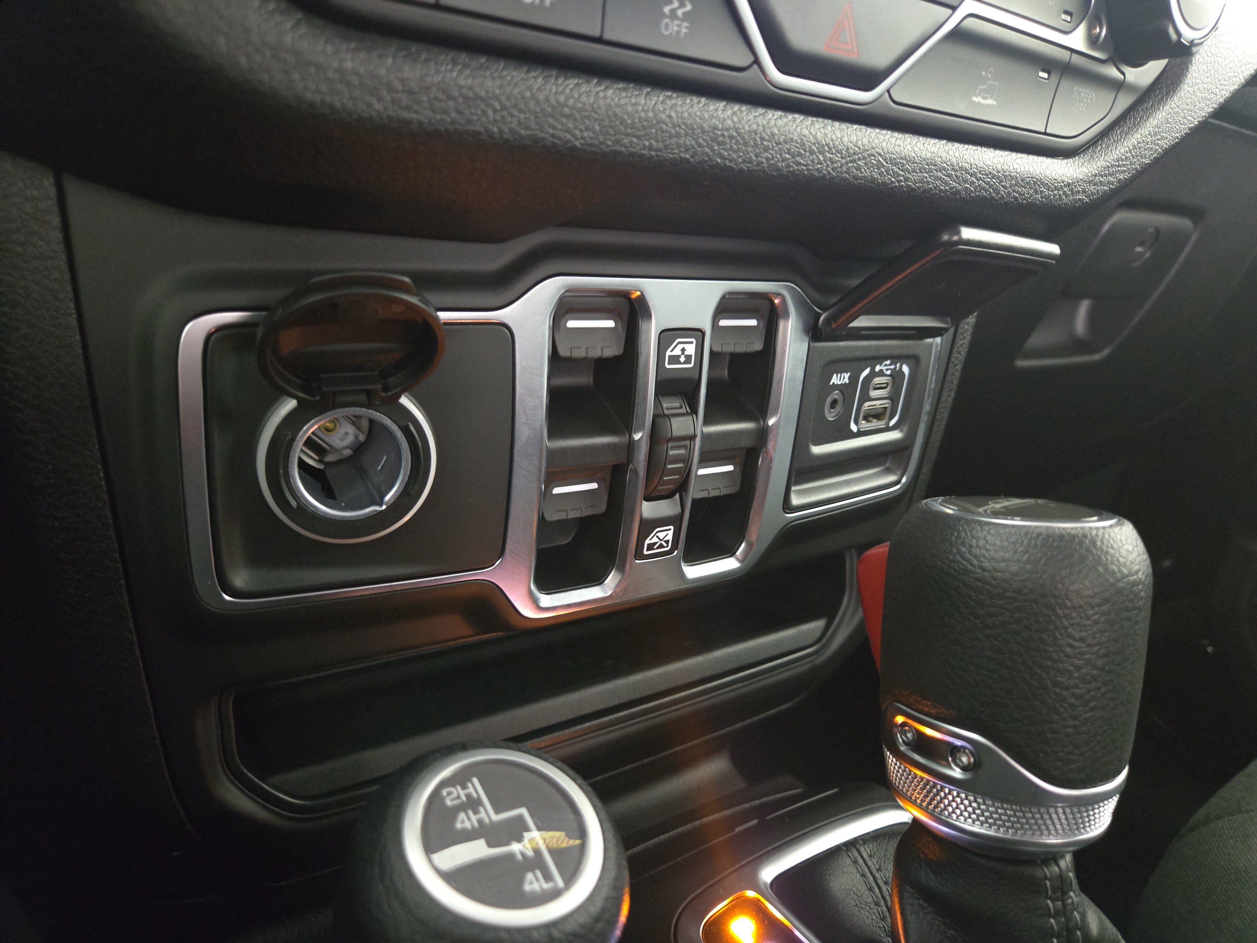 Certified 2026 Jeep Gladiator Sport AWD/4WD image 26